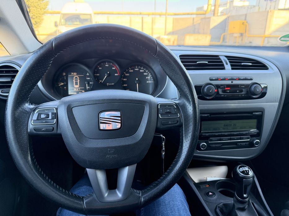SEAT LEON 1.6 TDI  FR  Masina Personala CONSUM MIC