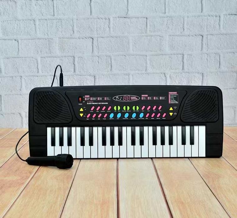 Детско пиано с 37 клавиша, микрофон и звукозапис