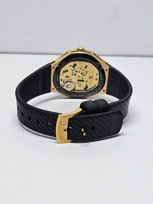 Bulova CURV Diamond 98R239.