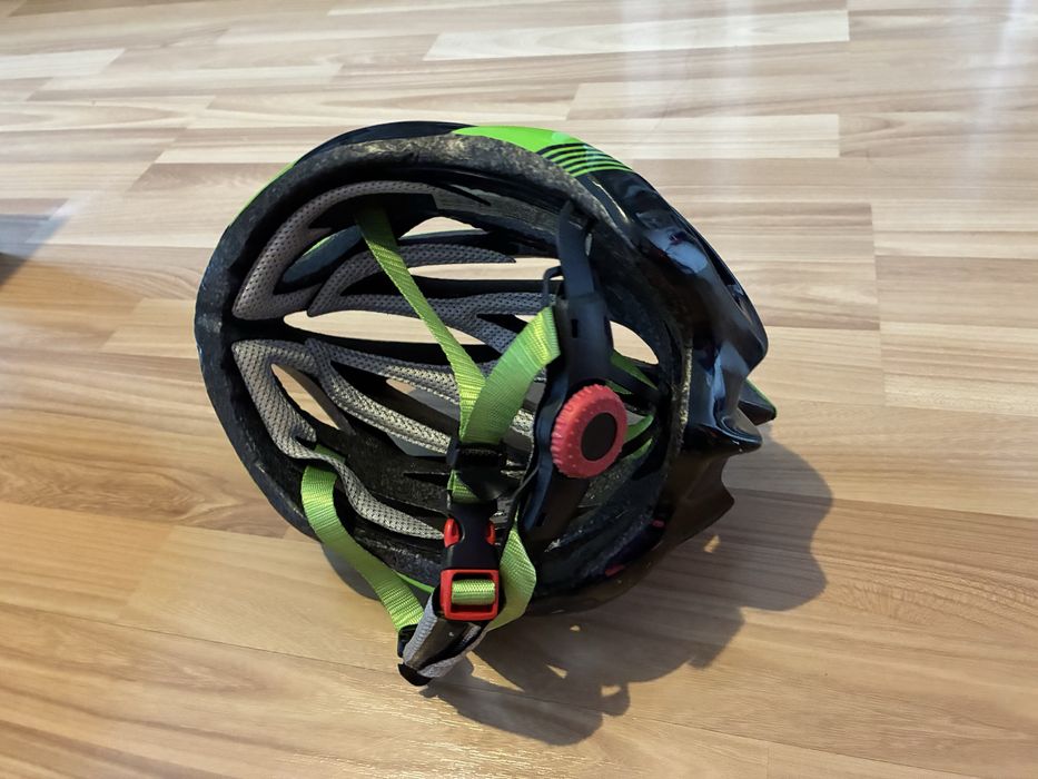 Casca bicicleta Pegas Omu