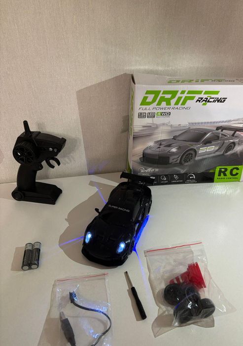Дрифт машинка на радиоуправлении