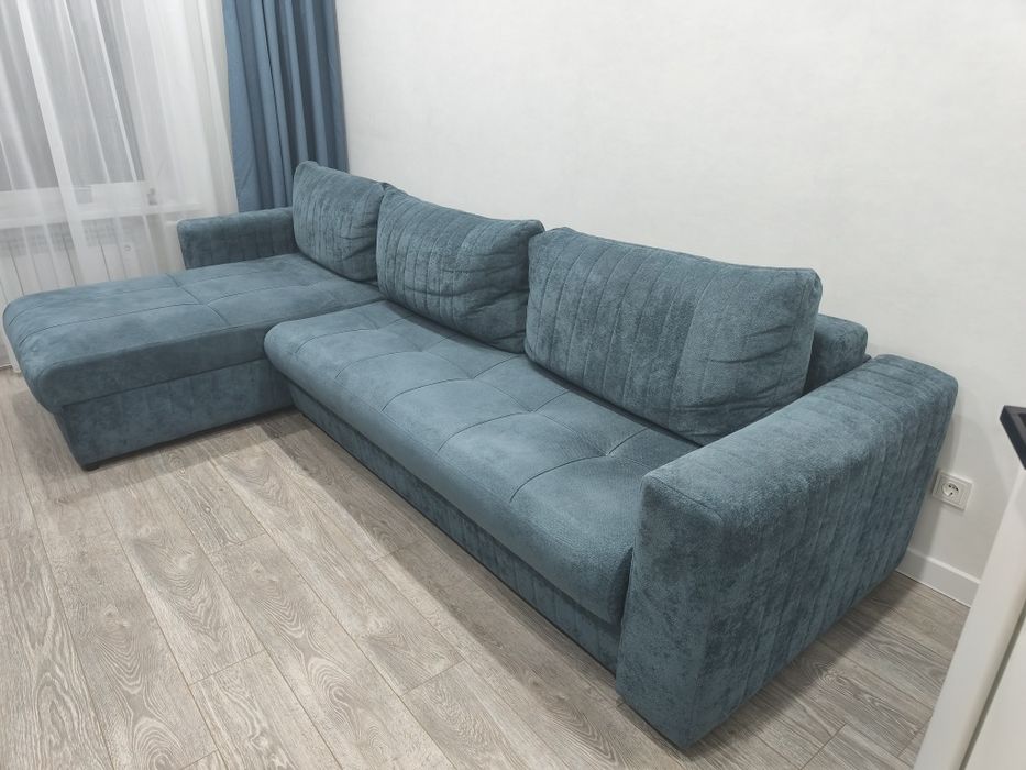 Продам диван угловой