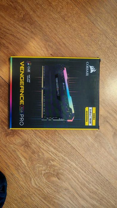 Рам памет CORSAIR Vengeance RGB Pro 16GB (2x8GB) DDR4 4000MHz