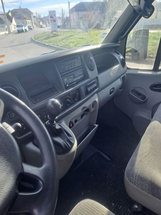 Vand renault mascott cu lift