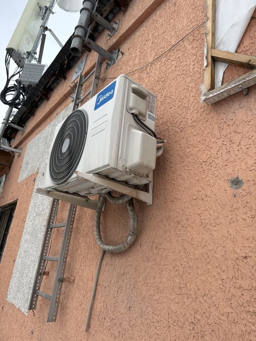 Кондиционер Midea