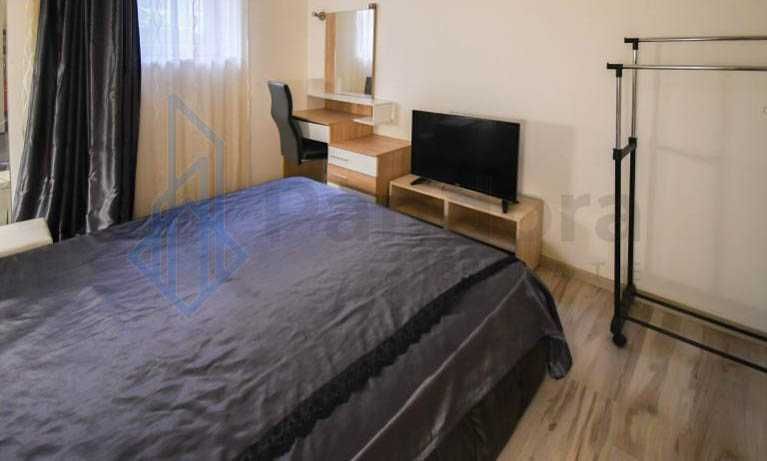 Дава се под наем Тристаен апартамент в София, Център - 76 кв.м за 499 € - Снимка #2