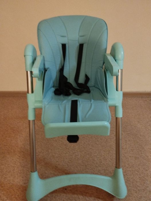 Детский стульчик для кормления