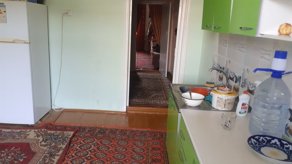 Жер уй сатылады.