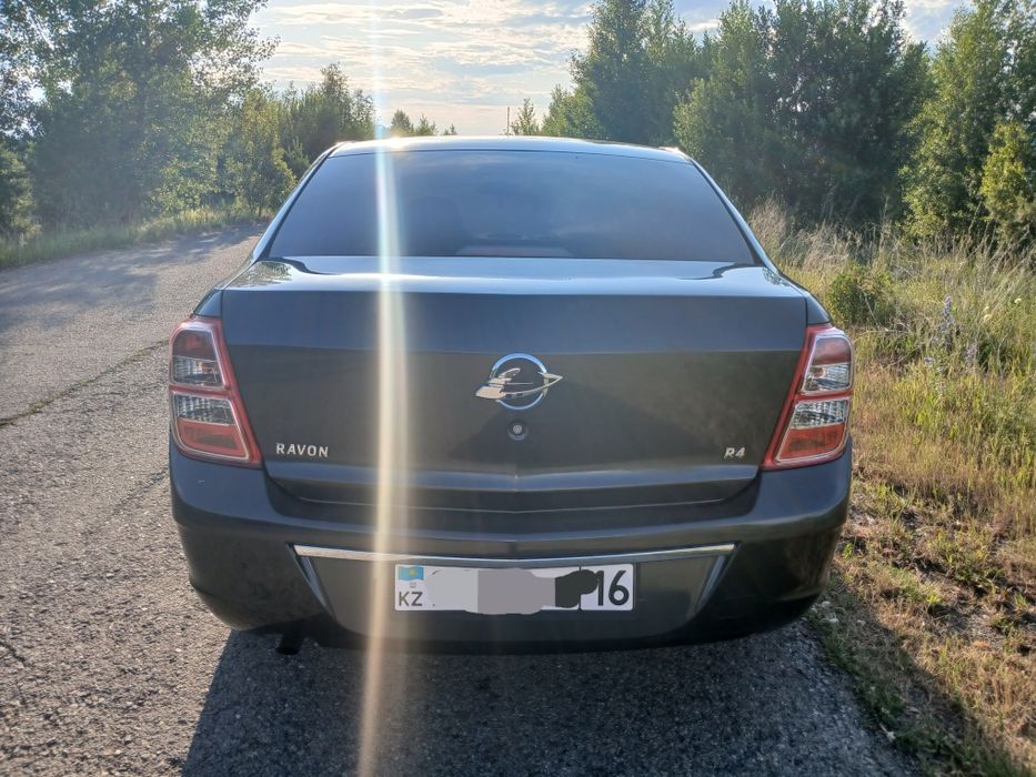 Продам автомобиль Равон R4