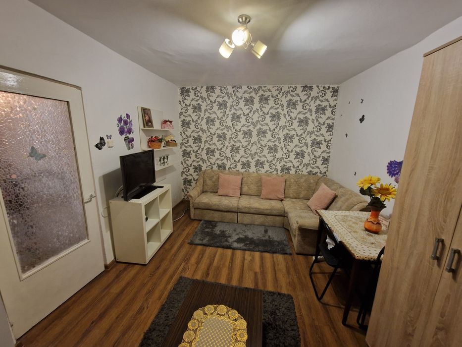 Inchiriez garsoniera