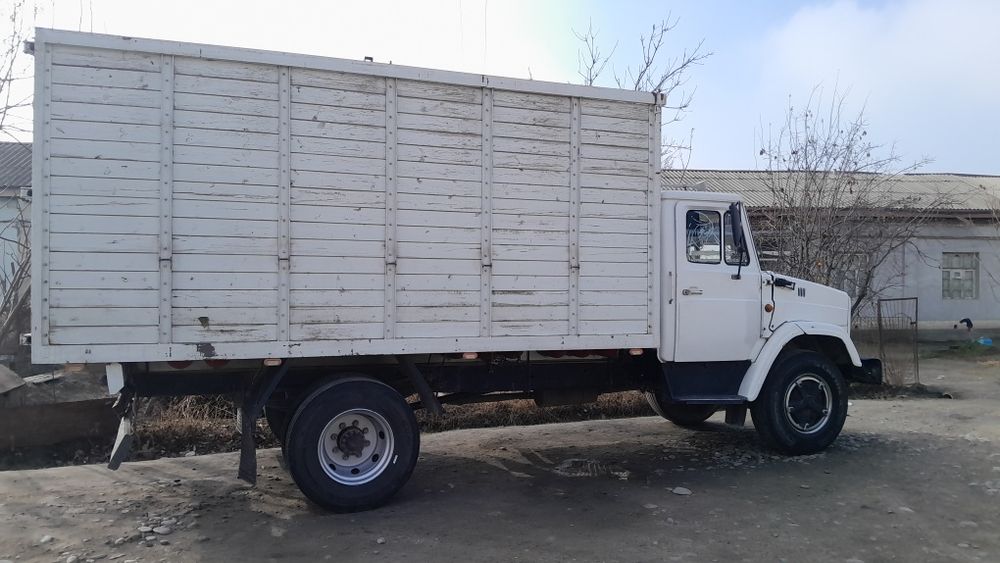 Zil bechok sotiladi