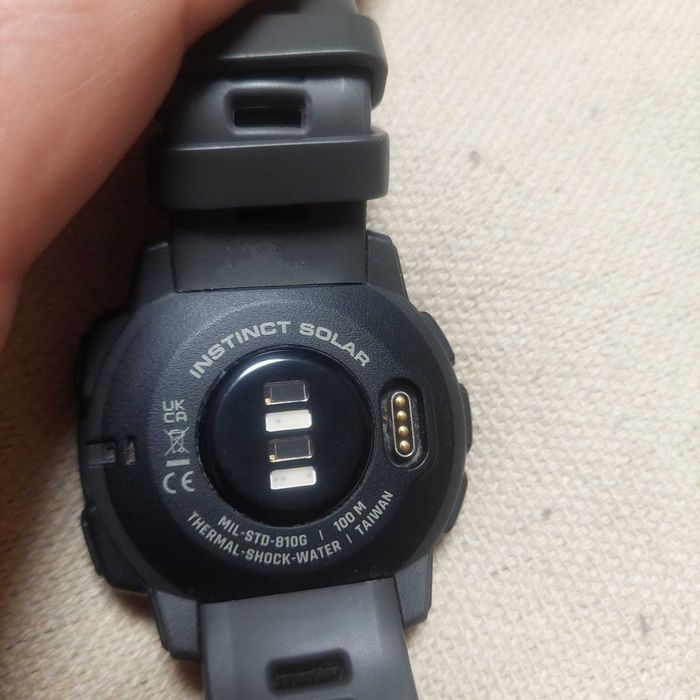 Garmin Instinct Solar + 3 curele + cablu extra, autonomie 16 zile