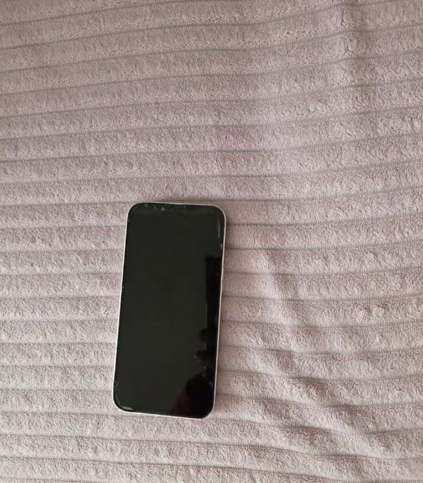 Продаю Iphone 13 white 128gb