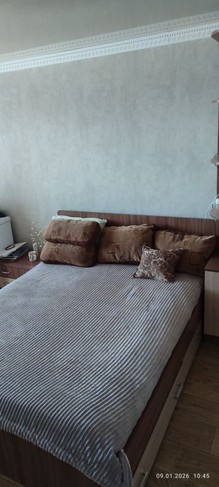 Продам спальный гарнитур