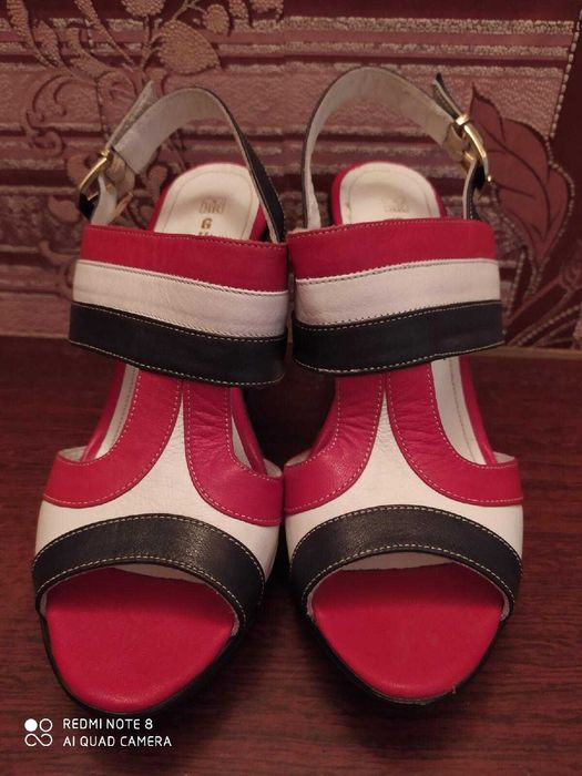 продам босоножки р 37