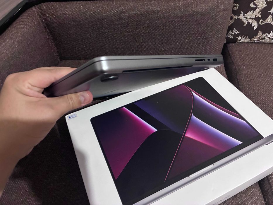 Macbook Pro 16 M2 PRO 1TB