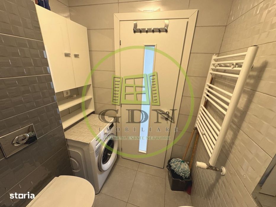 Garsoniera semidecomandata cu bucatarie separata, 39mp + balcon, compl