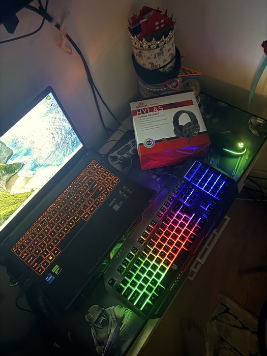 NOU Acer Nitro V15 RTX 5050