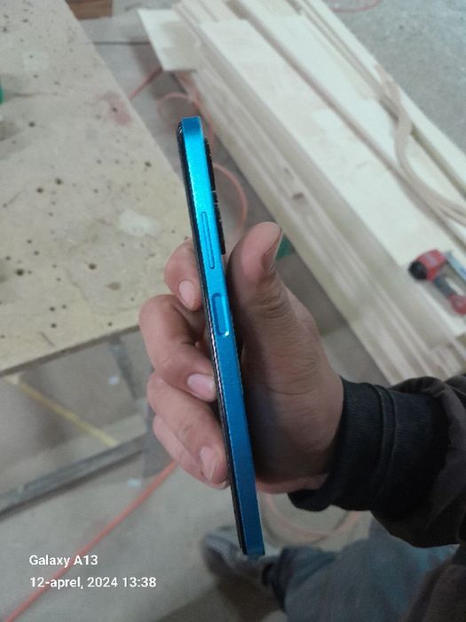 Indinix hot30i telefoni