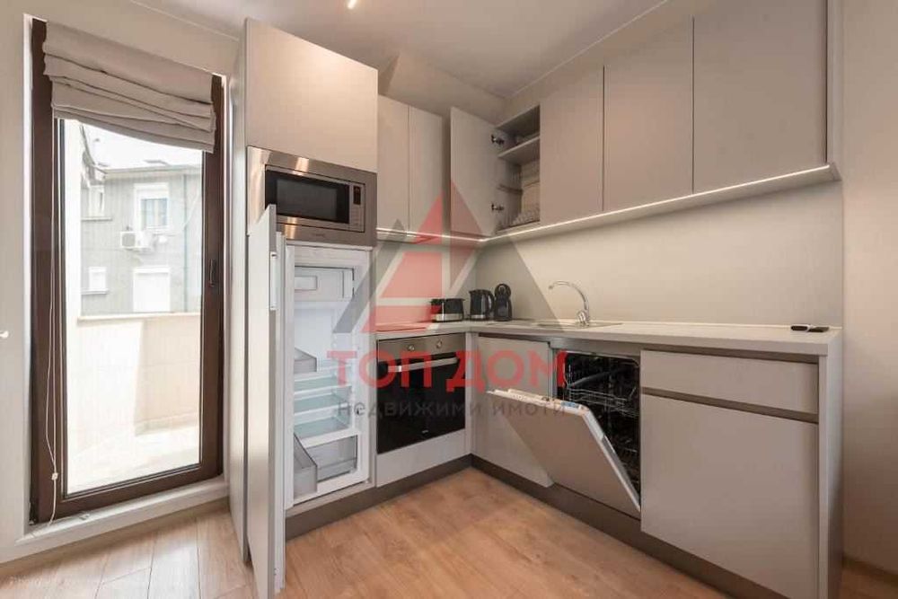 Дава се под наем Тристаен апартамент в Варна, Гръцка махала - 75 кв.м за 1350 € - Снимка #2