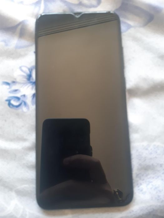 Продам galaxy A03 с коробкой