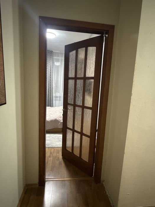 Продам двери деревянные