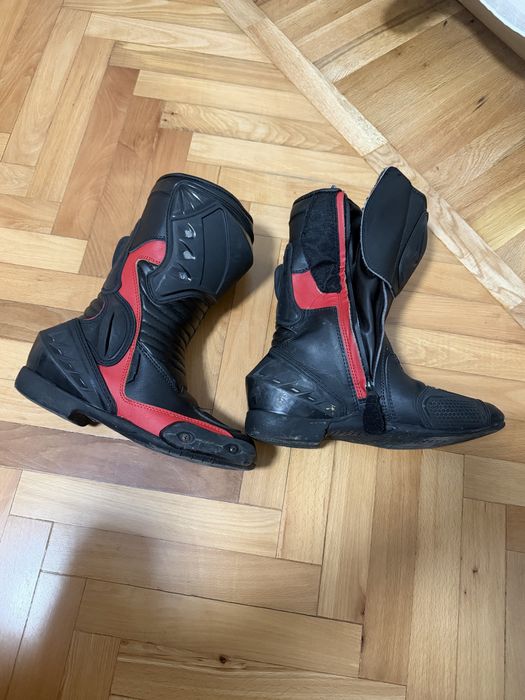 Bocanci moto marimea 41