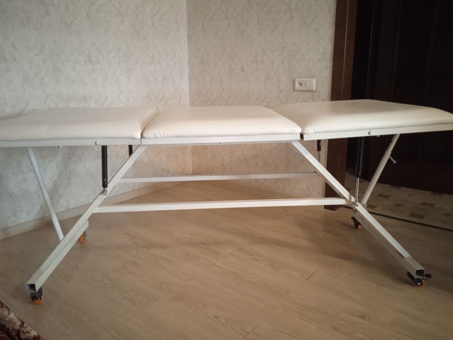 Продается кушетка