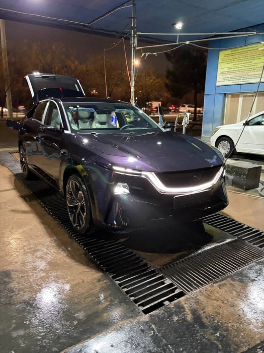 Mazda EZ 60 Hybrid full