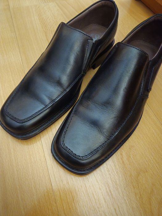 Pantofi din  piele Nicolis,purtați o singură dată  !
