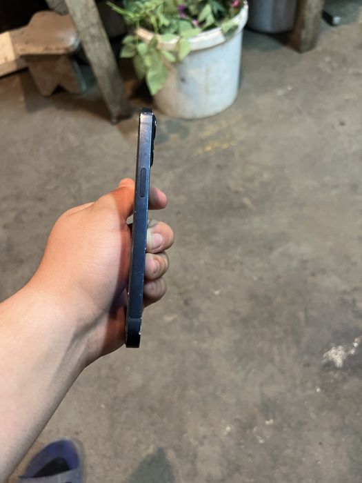 iPhone 13 128gb.
