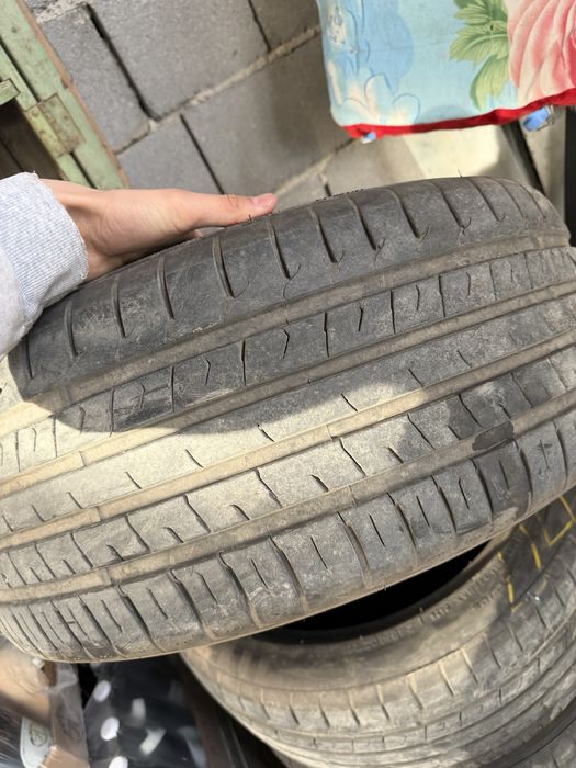 Продам шины пара 225/45/19