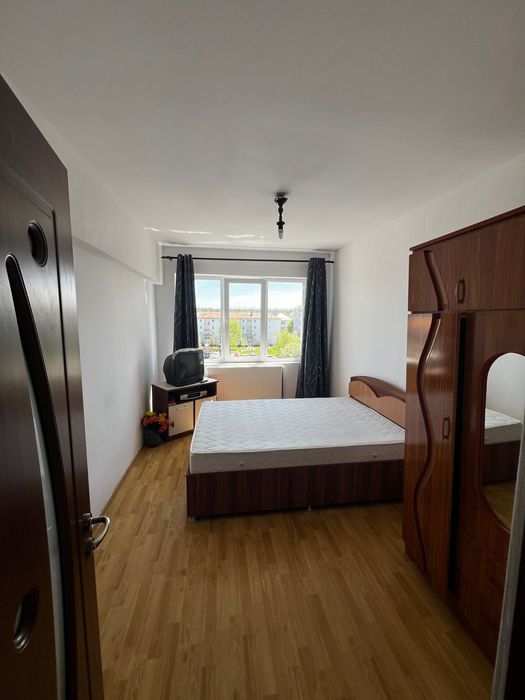 Apartament 3 camere la cheie Onești