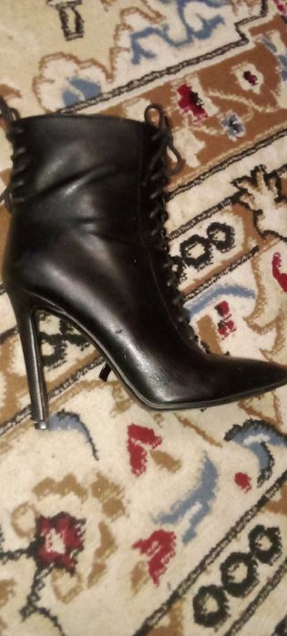 Ботинка сатылады