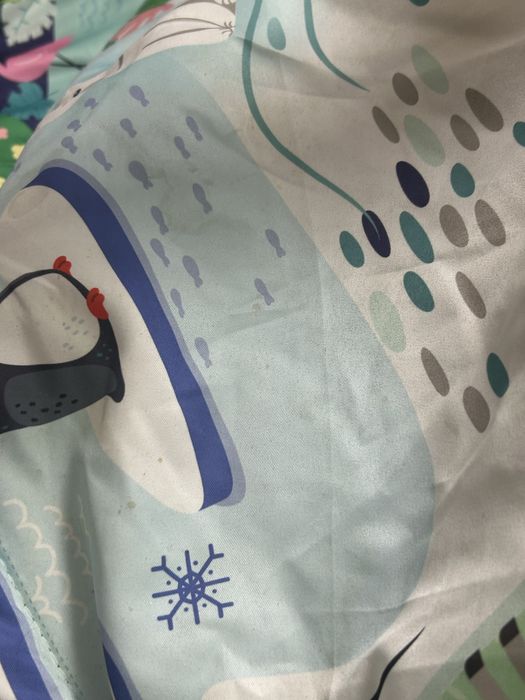 Игровой коврик с подвесными игрушками