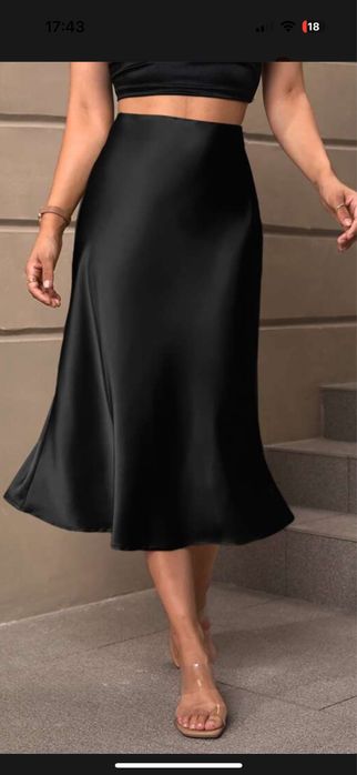 Сатенени поли.Чисто нови с етикет