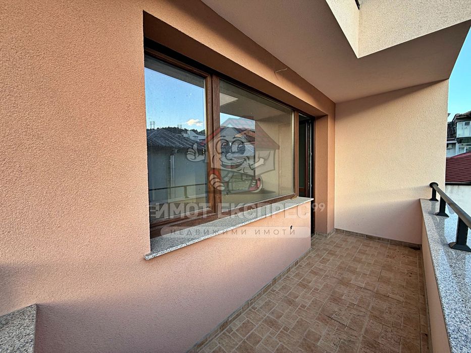 Продава се Тристаен апартамент в Асеновград - 118 кв.м за 1060 €/кв.м - Снимка #3