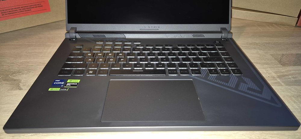 Asus RS Impecabil! - 13650HX 4050RTX - Laptop gaming -Garantie 08 2026