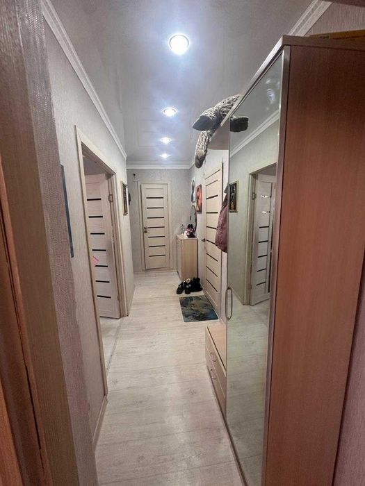 Продается 2 комн квартира гор. Строителей,4