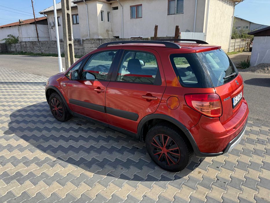 Suzuki SX4 2010 - benzina
