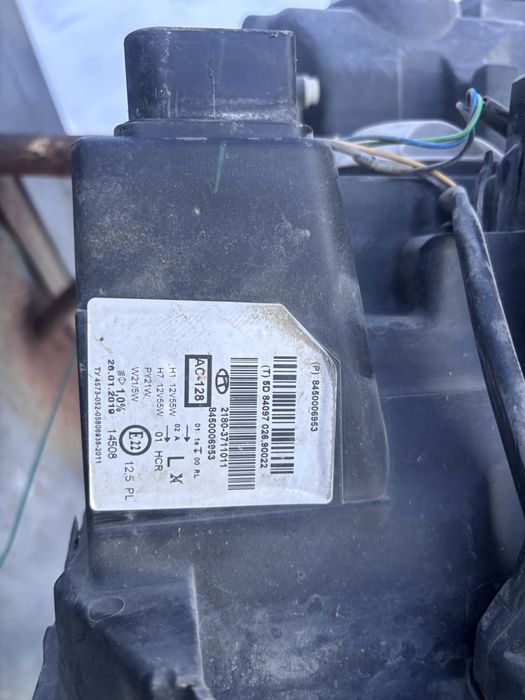 Лада Веста Фара левая