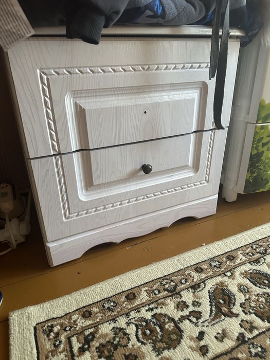 Продаю шкаф с тумбочкой!