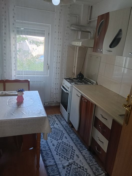 Apartament de închiriat