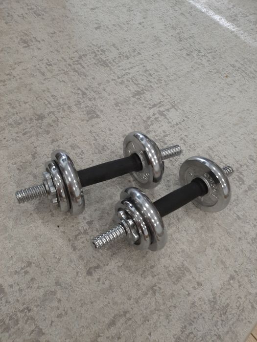 Продам гантели 5 килограммовые
