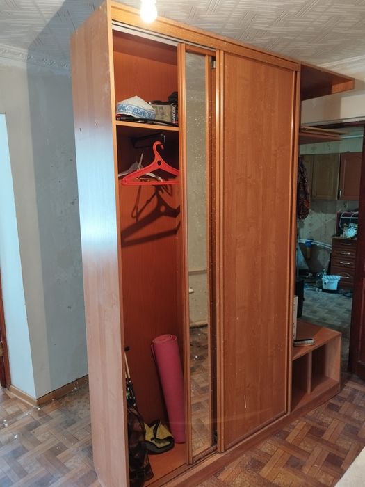 Продам  прихожую
