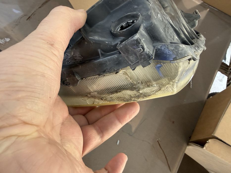 Фары toyota ipsum 1996