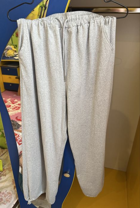 серые     штаны