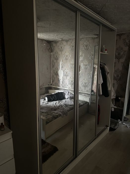 Дешева большой Шкаф клпе  с зеркалом