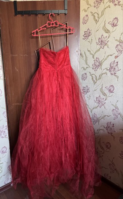 Платья той выпускной