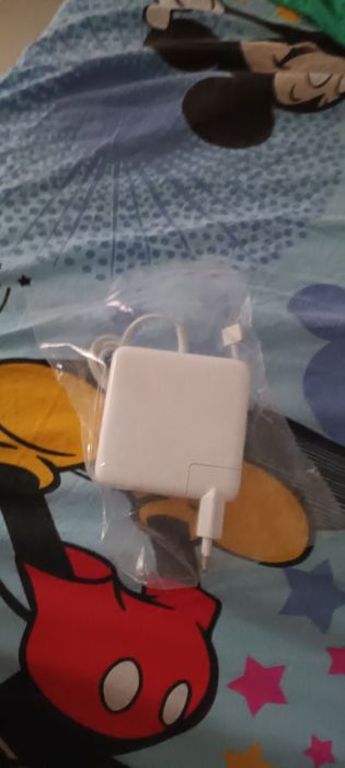 Incarcator MacBook apple nou